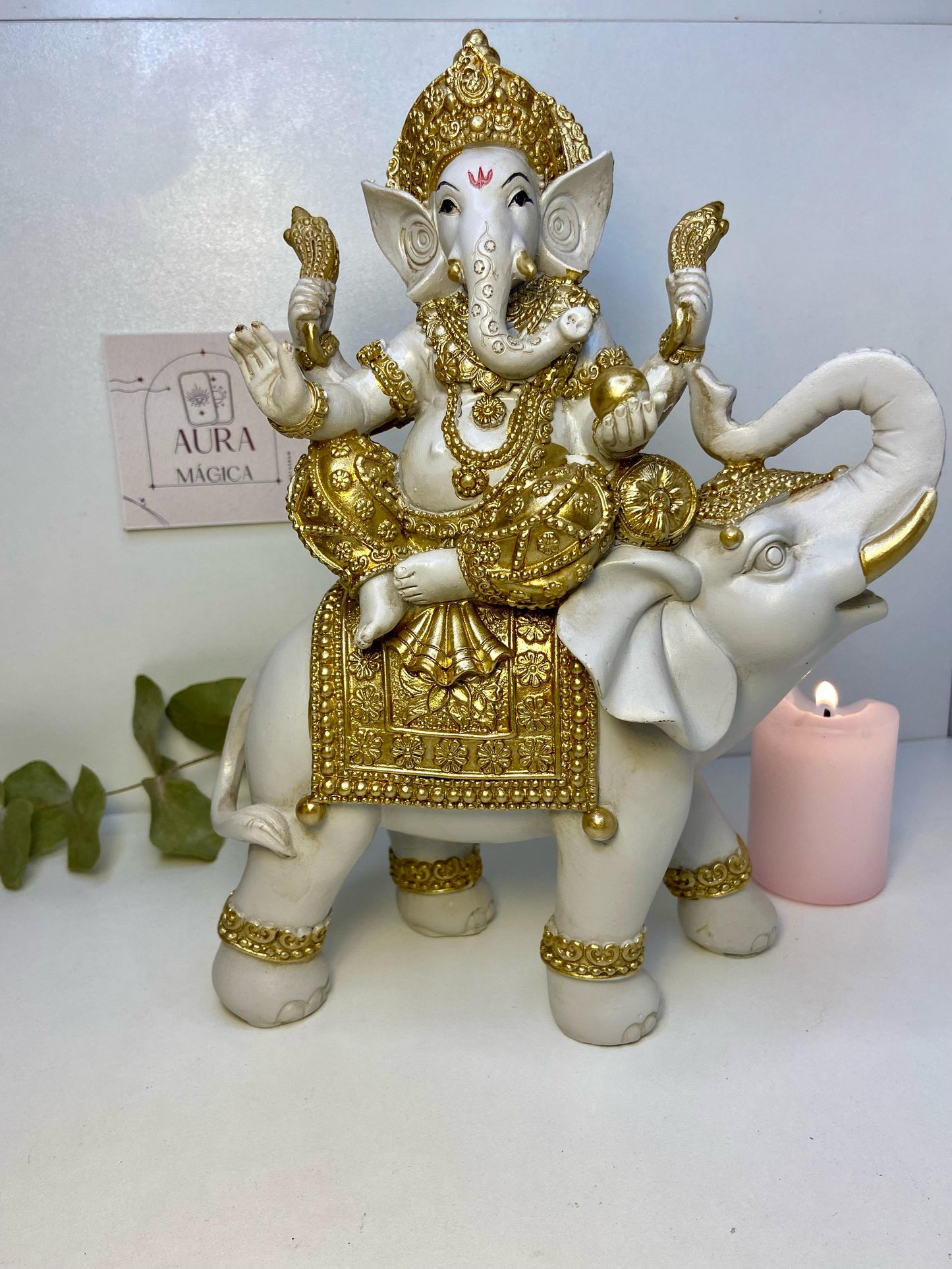 Figura Ganesha sobre Elefante