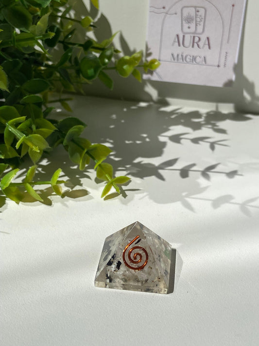 Pirámide Orgonita De Piedra Luna En Resina Con Espiral